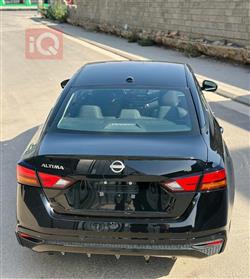 نيسان ألتيما